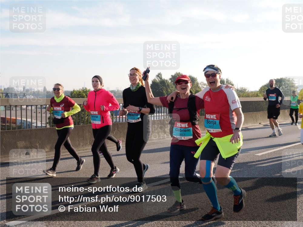03.10.2025 - Köhlbrandbrückenlauf Fabian Wolf http://msf.ph/oto/9017503 03.10.2025 09:26:49 Position 3 2429, 2159, 3413, 3412 meine-sportfotos.de