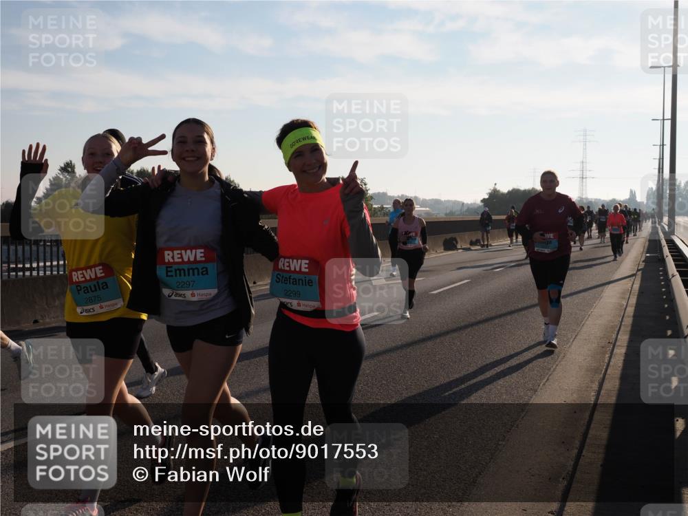 03.10.2025 - Köhlbrandbrückenlauf Fabian Wolf http://msf.ph/oto/9017553 03.10.2025 09:26:52 Position 3 2875, 2297, 2299 meine-sportfotos.de