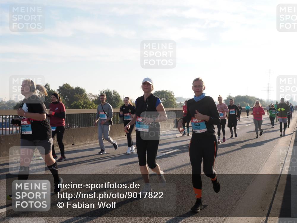 03.10.2025 - Köhlbrandbrückenlauf Fabian Wolf http://msf.ph/oto/9017822 03.10.2025 09:27:08 Position 3 3370, 2553, 2550 meine-sportfotos.de
