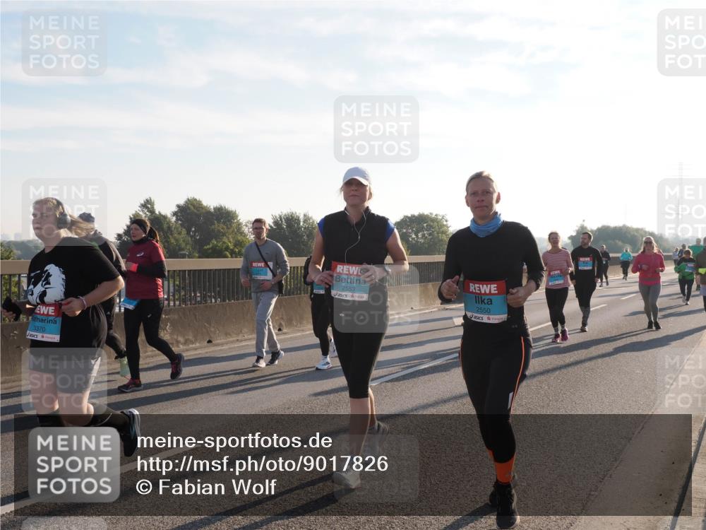 03.10.2025 - Köhlbrandbrückenlauf Fabian Wolf http://msf.ph/oto/9017826 03.10.2025 09:27:08 Position 3 3370, 2553, 2550 meine-sportfotos.de