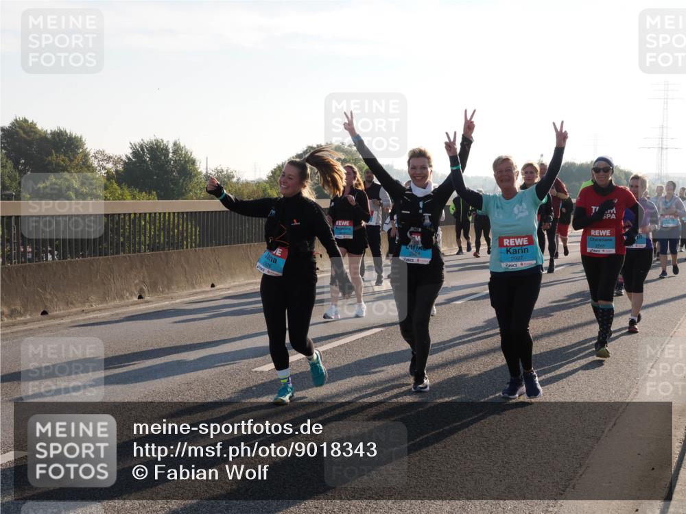 03.10.2025 - Köhlbrandbrückenlauf Fabian Wolf http://msf.ph/oto/9018343 03.10.2025 09:27:45 Position 3 2926, 2929, 2927, 2565 meine-sportfotos.de