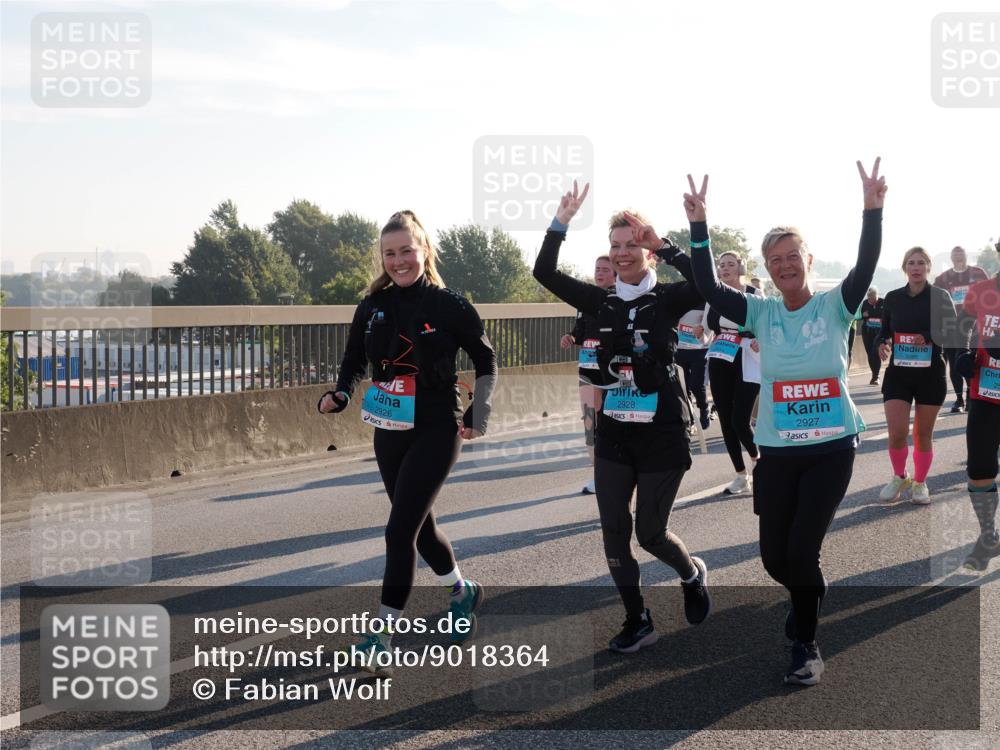 03.10.2025 - Köhlbrandbrückenlauf Fabian Wolf http://msf.ph/oto/9018364 03.10.2025 09:27:46 Position 3 2926, 2928, 2927 meine-sportfotos.de