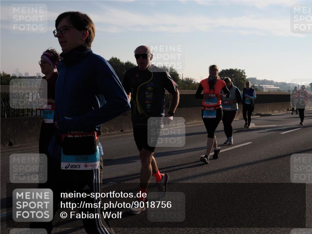 03.10.2025 - Köhlbrandbrückenlauf Fabian Wolf http://msf.ph/oto/9018756 03.10.2025 09:28:12 Position 3 3286, 2347 meine-sportfotos.de