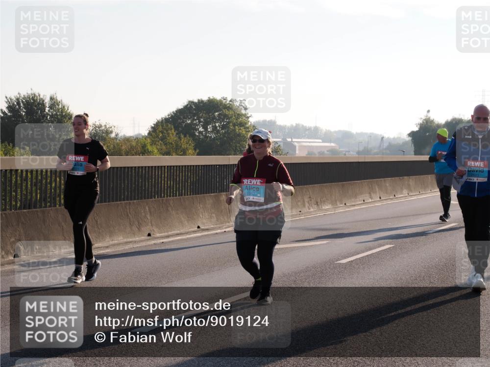 03.10.2025 - Köhlbrandbrückenlauf Fabian Wolf http://msf.ph/oto/9019124 03.10.2025 09:28:43 Position 3 2723, 2357, 2623 meine-sportfotos.de