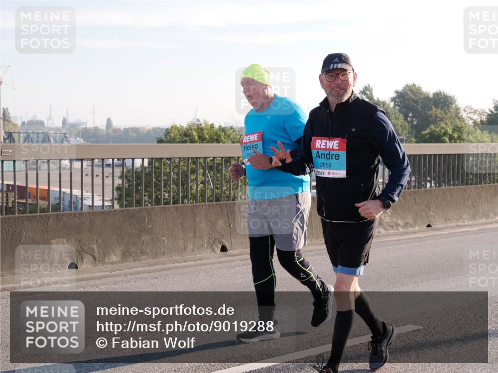 03.10.2025 - Köhlbrandbrückenlauf Fabian Wolf http://msf.ph/oto/9019288 03.10.2025 09:28:53 Position 3 4000, 2664 meine-sportfotos.de