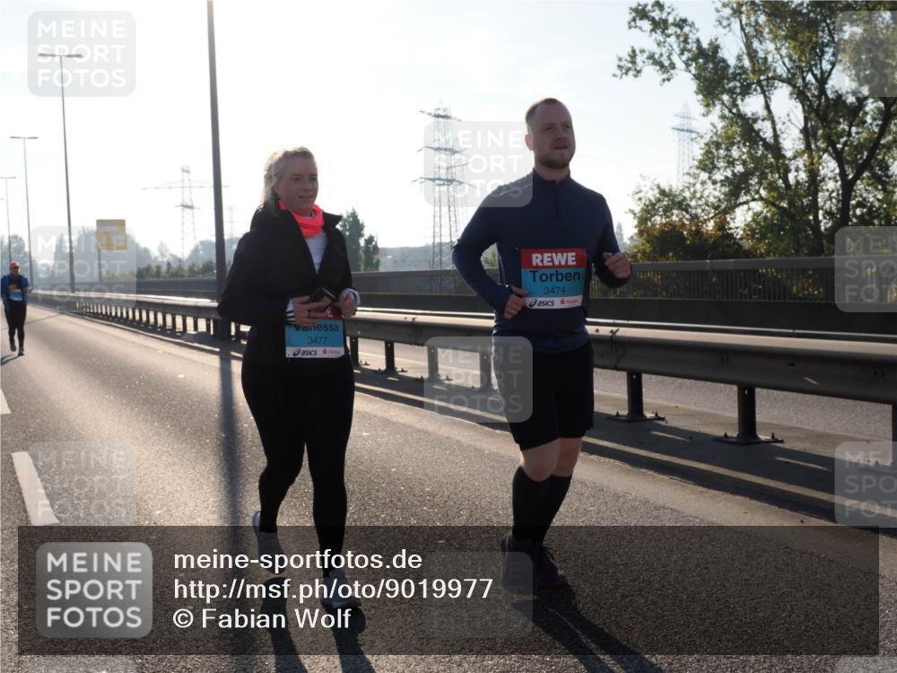 03.10.2025 - Köhlbrandbrückenlauf Fabian Wolf http://msf.ph/oto/9019977 03.10.2025 09:29:54 Position 3 3477, 3474 meine-sportfotos.de