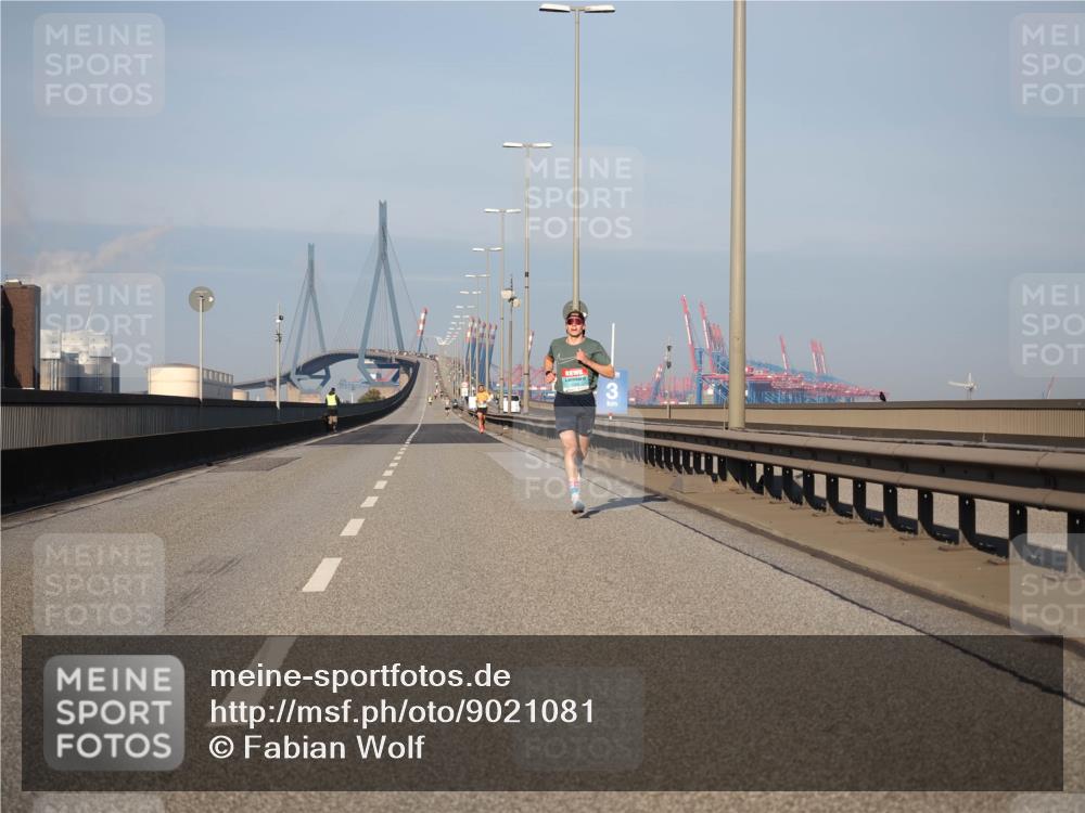 03.10.2025 - Köhlbrandbrückenlauf Fabian Wolf http://msf.ph/oto/9021081 03.10.2025 09:34:03 Position 3  meine-sportfotos.de