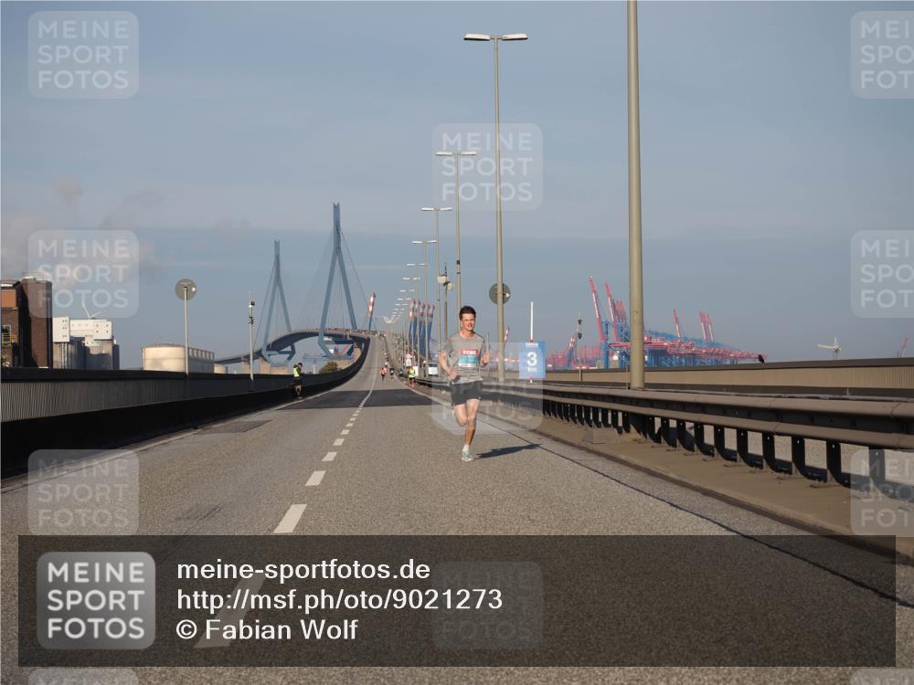 03.10.2025 - Köhlbrandbrückenlauf Fabian Wolf http://msf.ph/oto/9021273 03.10.2025 09:34:39 Position 3 3 meine-sportfotos.de
