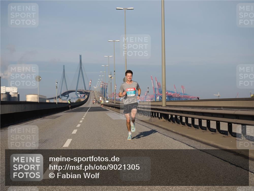 03.10.2025 - Köhlbrandbrückenlauf Fabian Wolf http://msf.ph/oto/9021305 03.10.2025 09:34:41 Position 3  meine-sportfotos.de