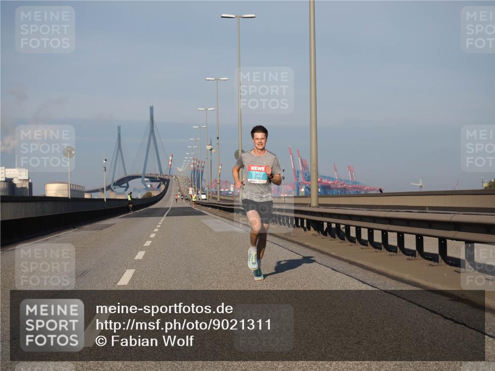 03.10.2025 - Köhlbrandbrückenlauf Fabian Wolf http://msf.ph/oto/9021311 03.10.2025 09:34:41 Position 3 3782 meine-sportfotos.de