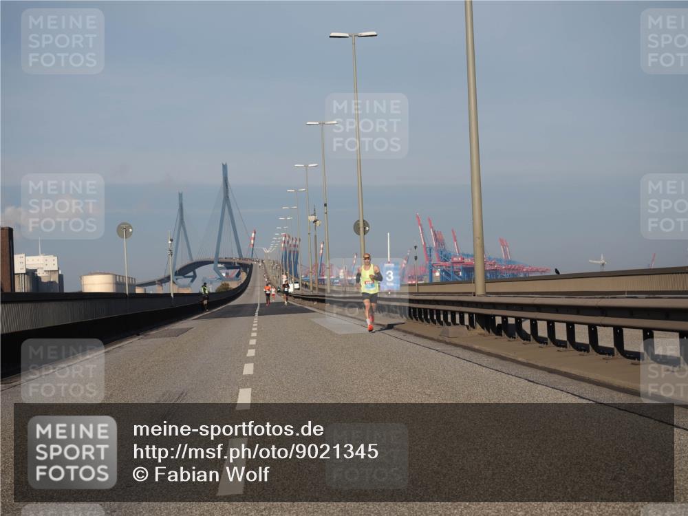 03.10.2025 - Köhlbrandbrückenlauf Fabian Wolf http://msf.ph/oto/9021345 03.10.2025 09:35:06 Position 3  meine-sportfotos.de