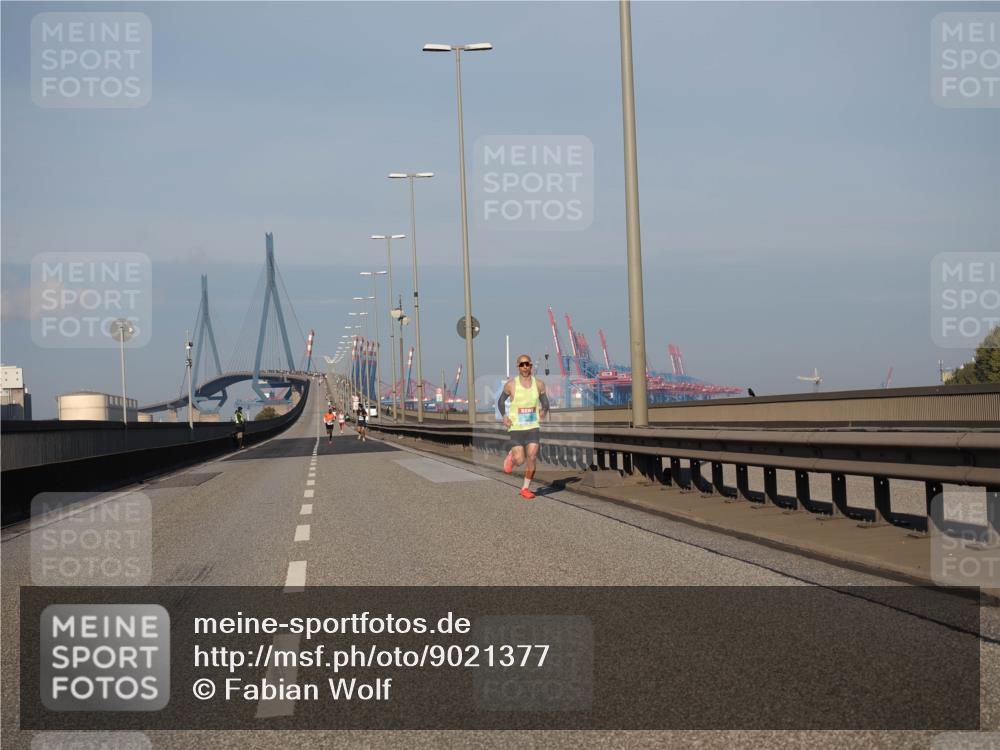 03.10.2025 - Köhlbrandbrückenlauf Fabian Wolf http://msf.ph/oto/9021377 03.10.2025 09:35:08 Position 3  meine-sportfotos.de