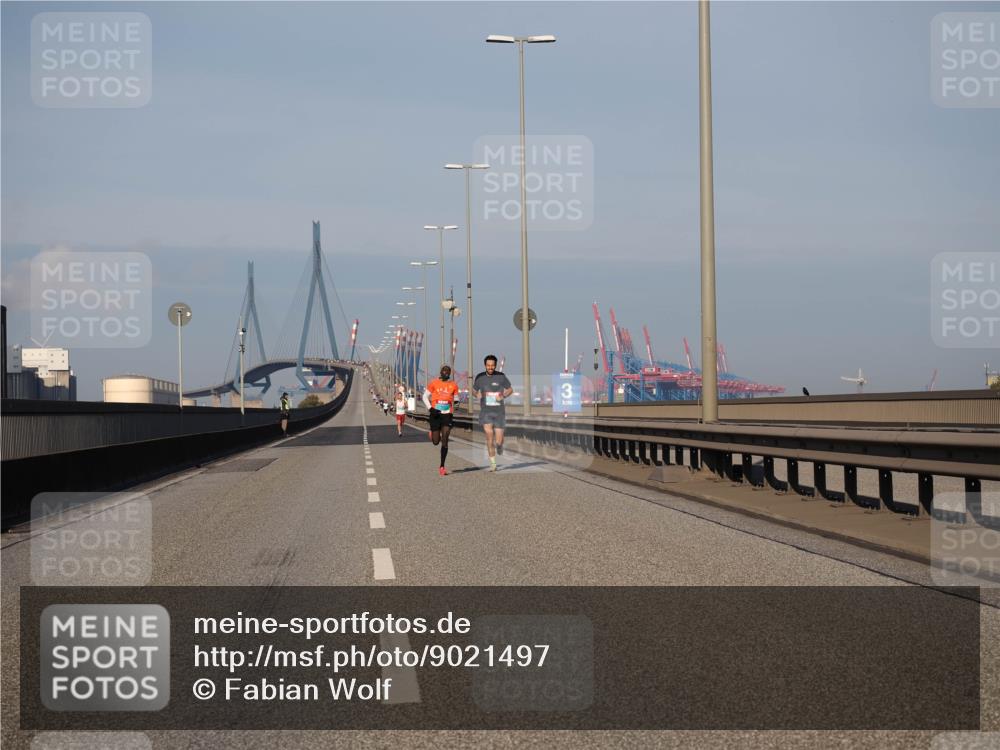 03.10.2025 - Köhlbrandbrückenlauf Fabian Wolf http://msf.ph/oto/9021497 03.10.2025 09:35:24 Position 3  meine-sportfotos.de