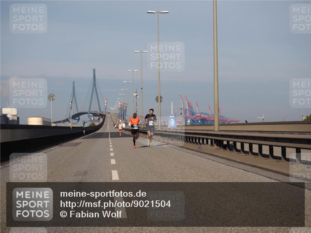 03.10.2025 - Köhlbrandbrückenlauf Fabian Wolf http://msf.ph/oto/9021504 03.10.2025 09:35:25 Position 3 3 meine-sportfotos.de