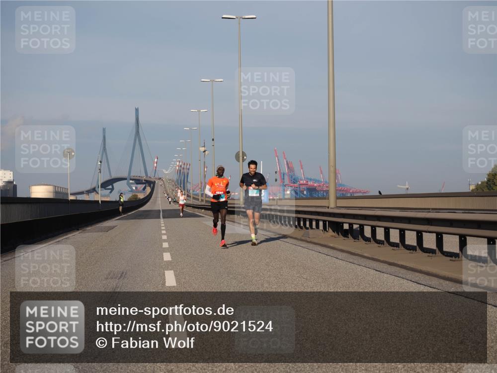 03.10.2025 - Köhlbrandbrückenlauf Fabian Wolf http://msf.ph/oto/9021524 03.10.2025 09:35:27 Position 3  meine-sportfotos.de