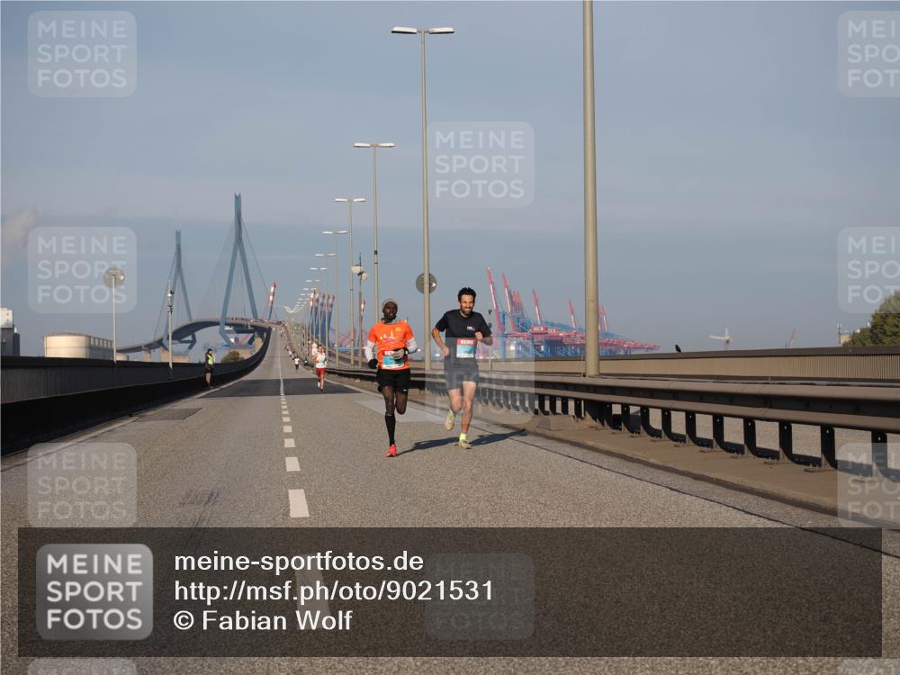03.10.2025 - Köhlbrandbrückenlauf Fabian Wolf http://msf.ph/oto/9021531 03.10.2025 09:35:27 Position 3  meine-sportfotos.de