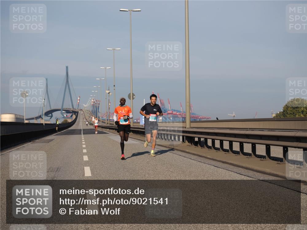 03.10.2025 - Köhlbrandbrückenlauf Fabian Wolf http://msf.ph/oto/9021541 03.10.2025 09:35:28 Position 3  meine-sportfotos.de