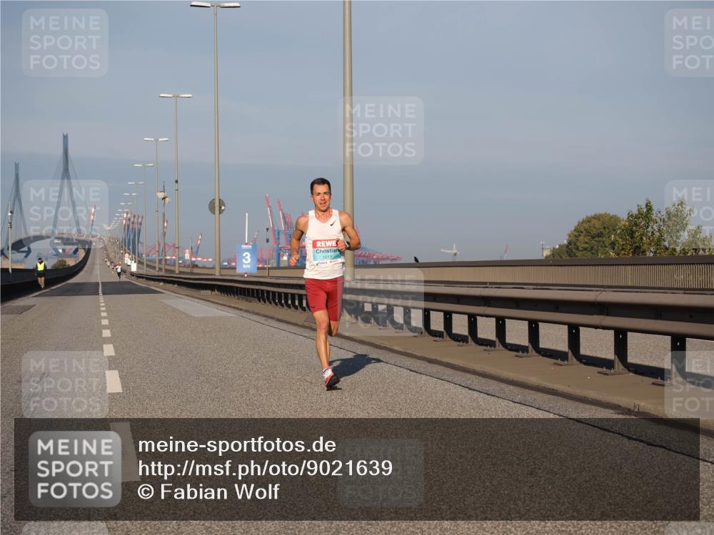 03.10.2025 - Köhlbrandbrückenlauf Fabian Wolf http://msf.ph/oto/9021639 03.10.2025 09:35:42 Position 3 1013 meine-sportfotos.de