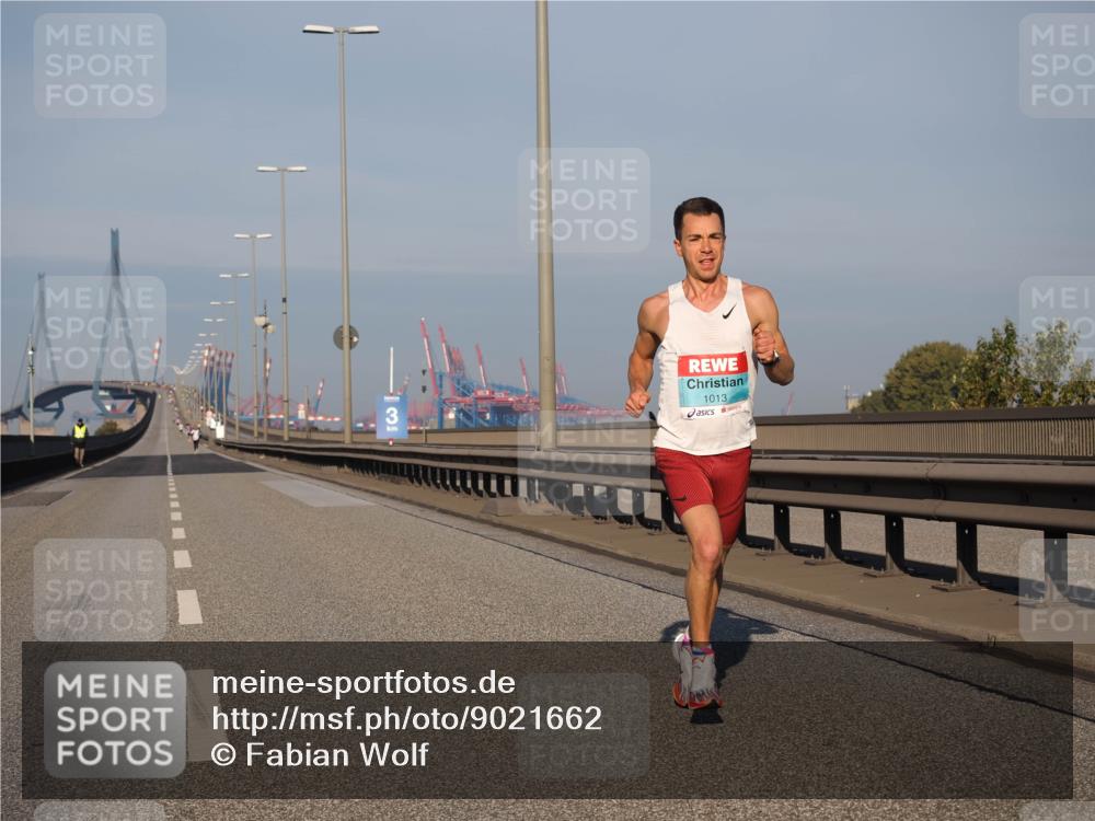 03.10.2025 - Köhlbrandbrückenlauf Fabian Wolf http://msf.ph/oto/9021662 03.10.2025 09:35:43 Position 3 1013 meine-sportfotos.de
