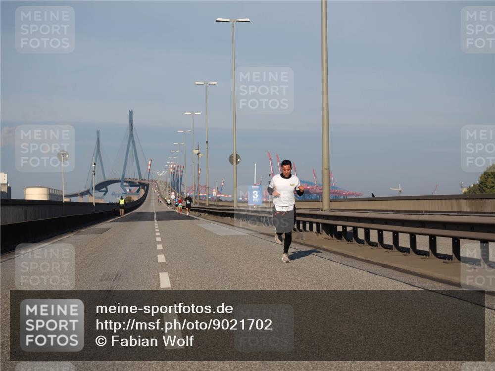 03.10.2025 - Köhlbrandbrückenlauf Fabian Wolf http://msf.ph/oto/9021702 03.10.2025 09:36:15 Position 3 3 meine-sportfotos.de