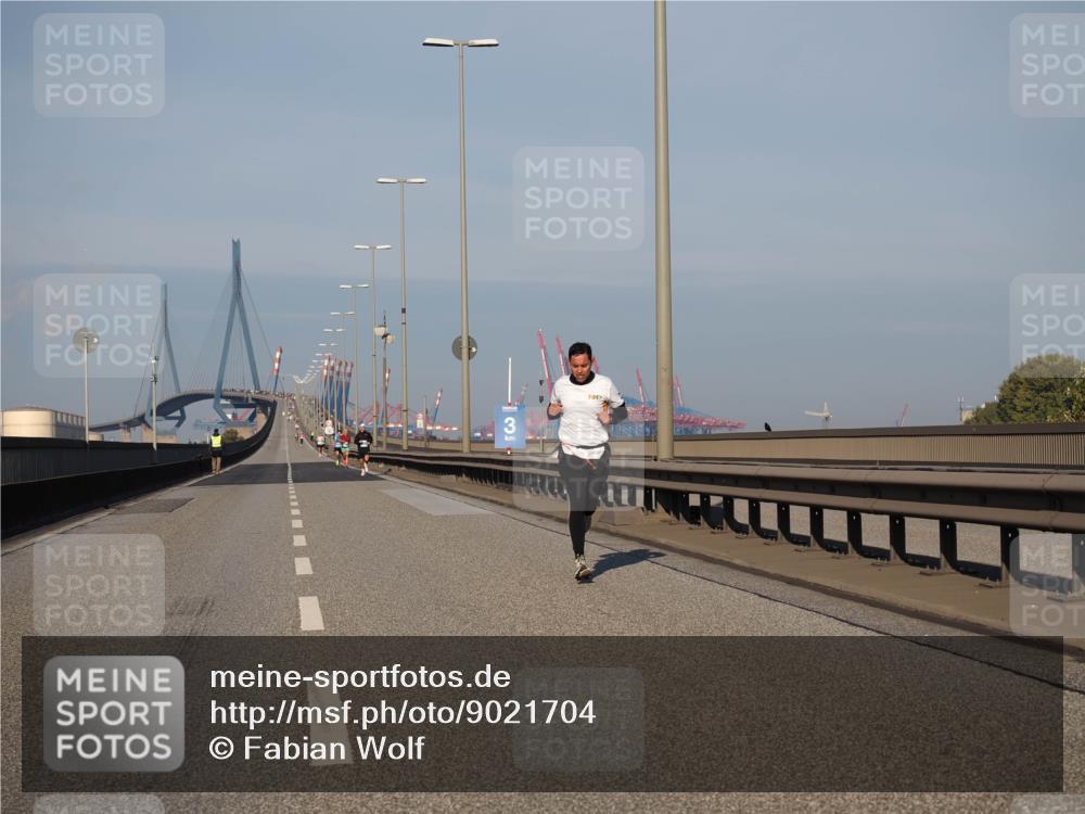 03.10.2025 - Köhlbrandbrückenlauf Fabian Wolf http://msf.ph/oto/9021704 03.10.2025 09:36:15 Position 3 3 meine-sportfotos.de