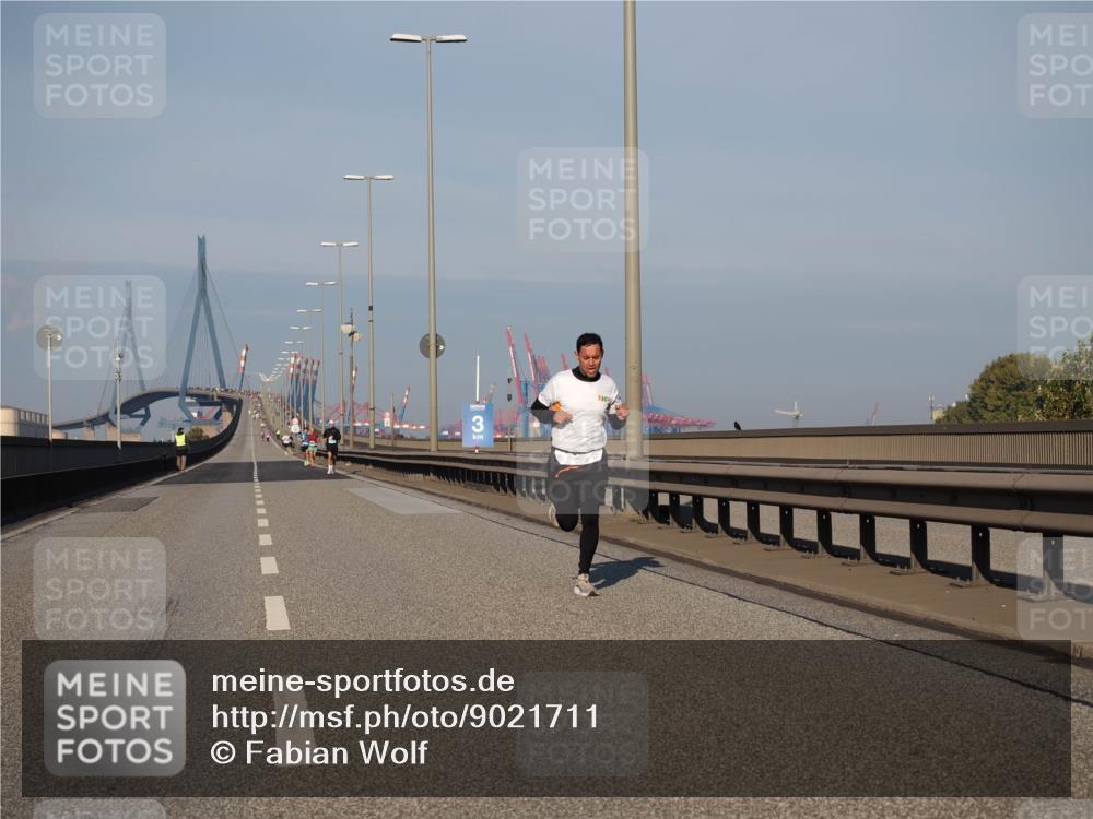 03.10.2025 - Köhlbrandbrückenlauf Fabian Wolf http://msf.ph/oto/9021711 03.10.2025 09:36:16 Position 3  meine-sportfotos.de