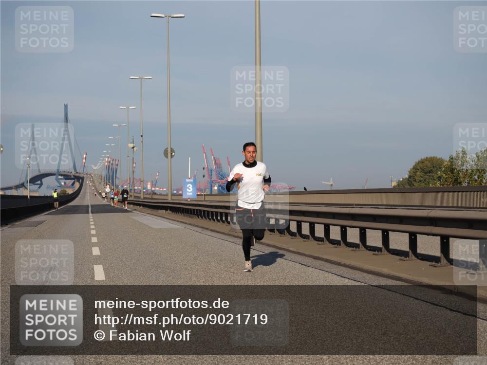 03.10.2025 - Köhlbrandbrückenlauf Fabian Wolf http://msf.ph/oto/9021719 03.10.2025 09:36:16 Position 3 3 meine-sportfotos.de