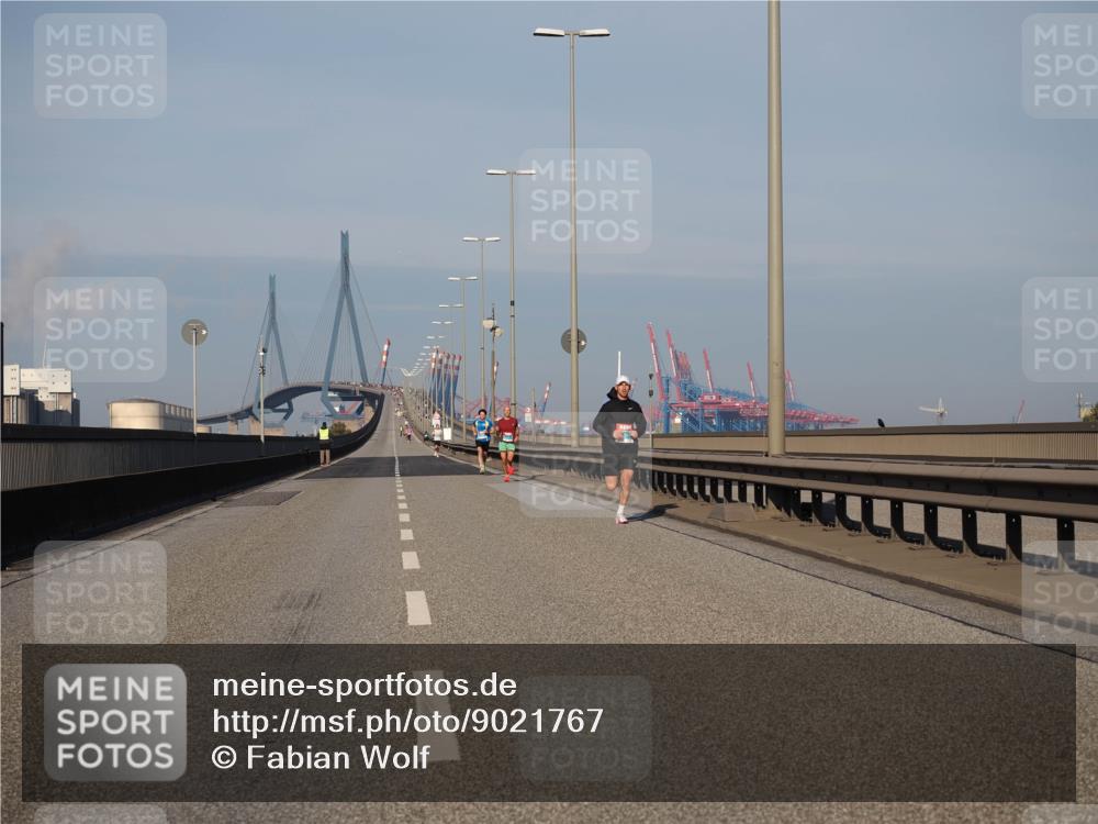 03.10.2025 - Köhlbrandbrückenlauf Fabian Wolf http://msf.ph/oto/9021767 03.10.2025 09:36:27 Position 3  meine-sportfotos.de