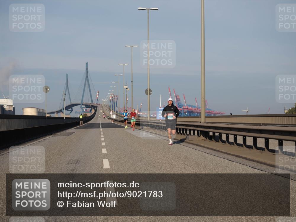 03.10.2025 - Köhlbrandbrückenlauf Fabian Wolf http://msf.ph/oto/9021783 03.10.2025 09:36:28 Position 3  meine-sportfotos.de