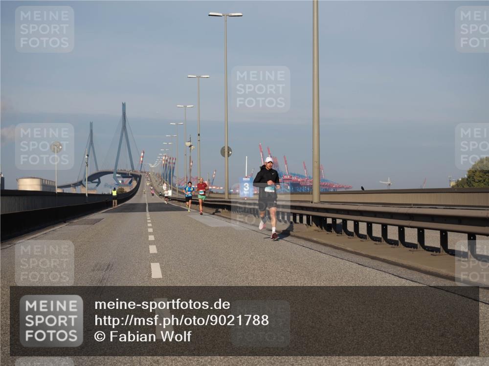03.10.2025 - Köhlbrandbrückenlauf Fabian Wolf http://msf.ph/oto/9021788 03.10.2025 09:36:29 Position 3 3 meine-sportfotos.de