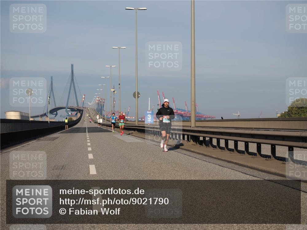 03.10.2025 - Köhlbrandbrückenlauf Fabian Wolf http://msf.ph/oto/9021790 03.10.2025 09:36:29 Position 3 3 meine-sportfotos.de