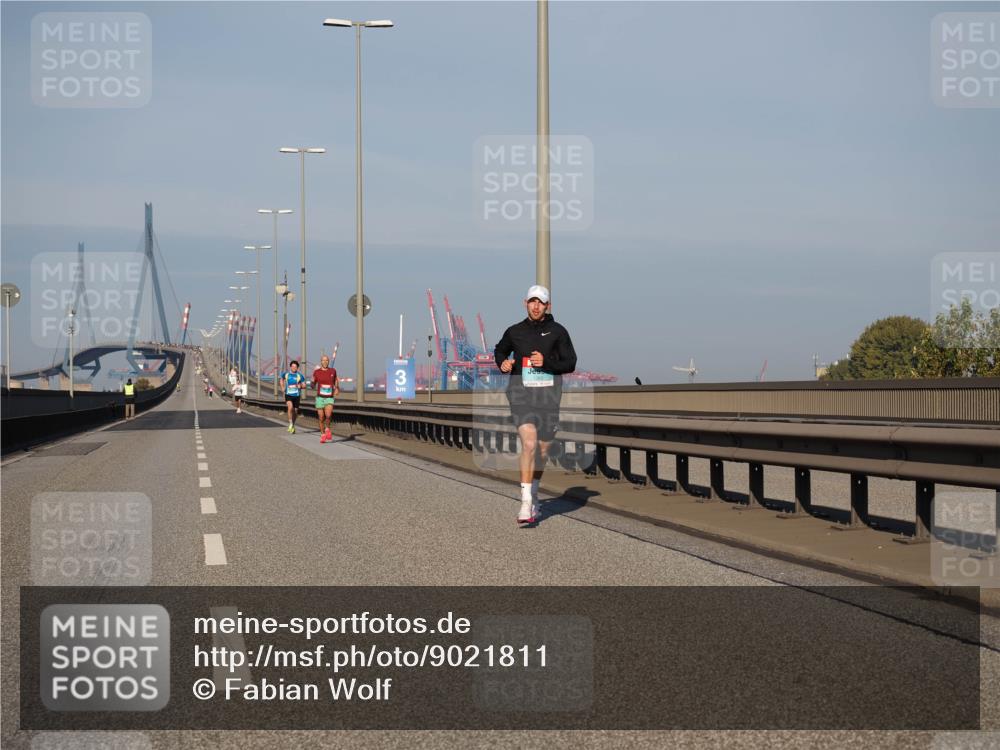 03.10.2025 - Köhlbrandbrückenlauf Fabian Wolf http://msf.ph/oto/9021811 03.10.2025 09:36:30 Position 3  meine-sportfotos.de