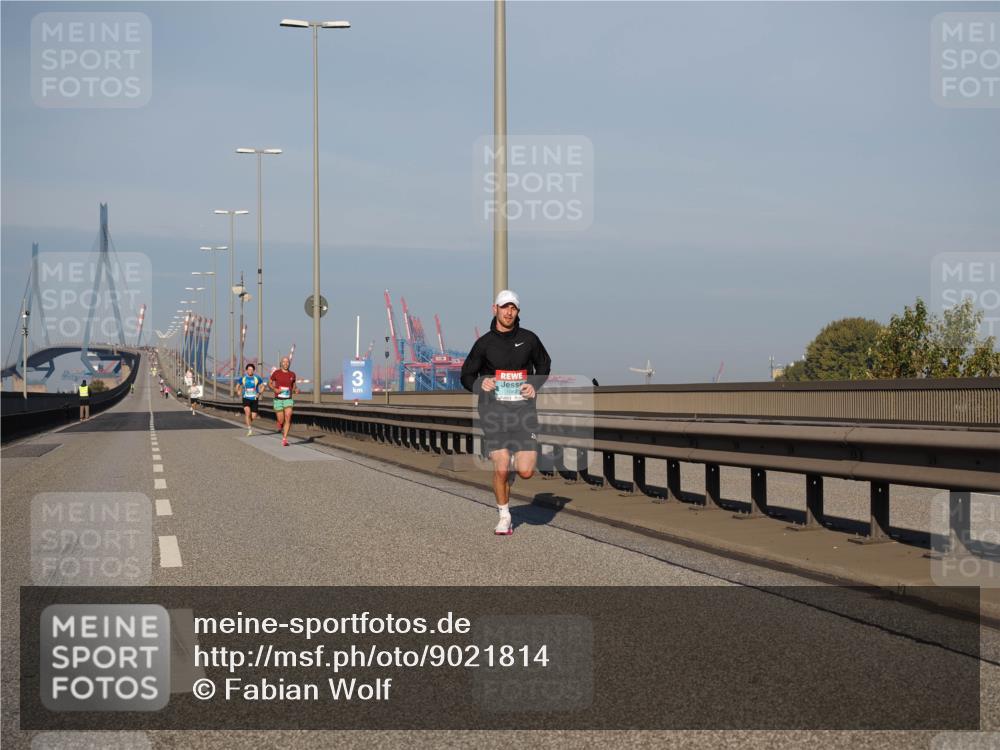 03.10.2025 - Köhlbrandbrückenlauf Fabian Wolf http://msf.ph/oto/9021814 03.10.2025 09:36:30 Position 3 3 meine-sportfotos.de