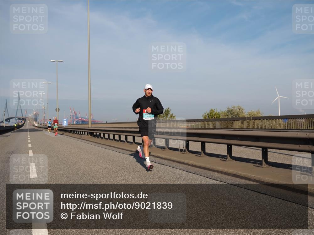 03.10.2025 - Köhlbrandbrückenlauf Fabian Wolf http://msf.ph/oto/9021839 03.10.2025 09:36:32 Position 3 1062 meine-sportfotos.de