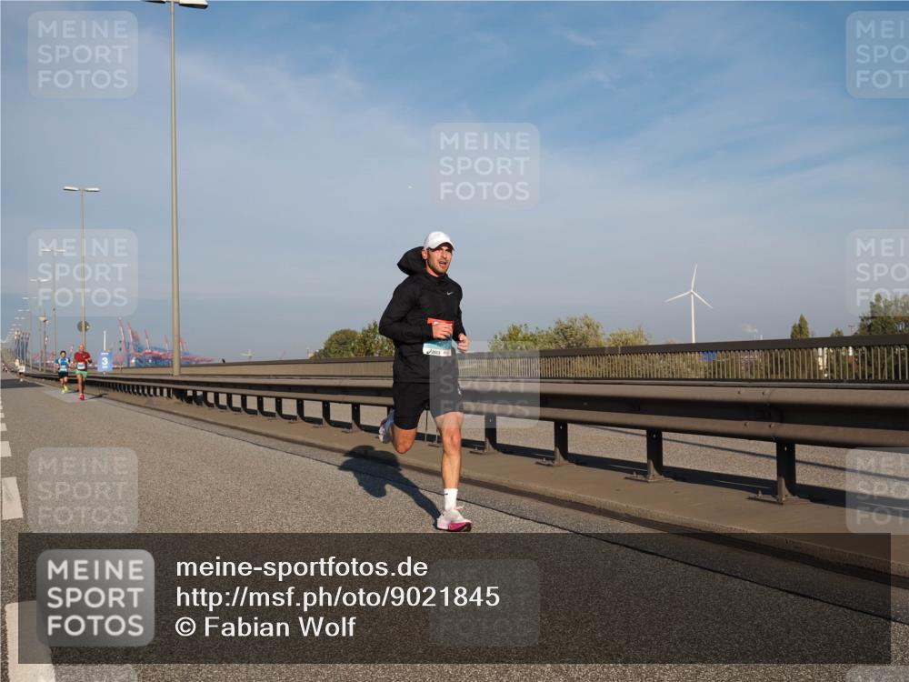 03.10.2025 - Köhlbrandbrückenlauf Fabian Wolf http://msf.ph/oto/9021845 03.10.2025 09:36:33 Position 3  meine-sportfotos.de