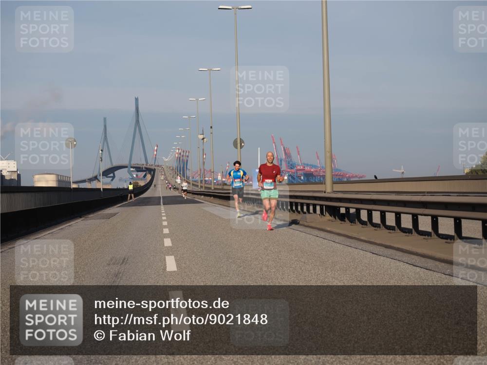 03.10.2025 - Köhlbrandbrückenlauf Fabian Wolf http://msf.ph/oto/9021848 03.10.2025 09:36:35 Position 3  meine-sportfotos.de