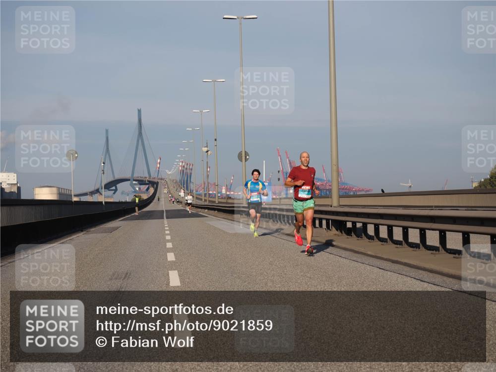 03.10.2025 - Köhlbrandbrückenlauf Fabian Wolf http://msf.ph/oto/9021859 03.10.2025 09:36:36 Position 3  meine-sportfotos.de
