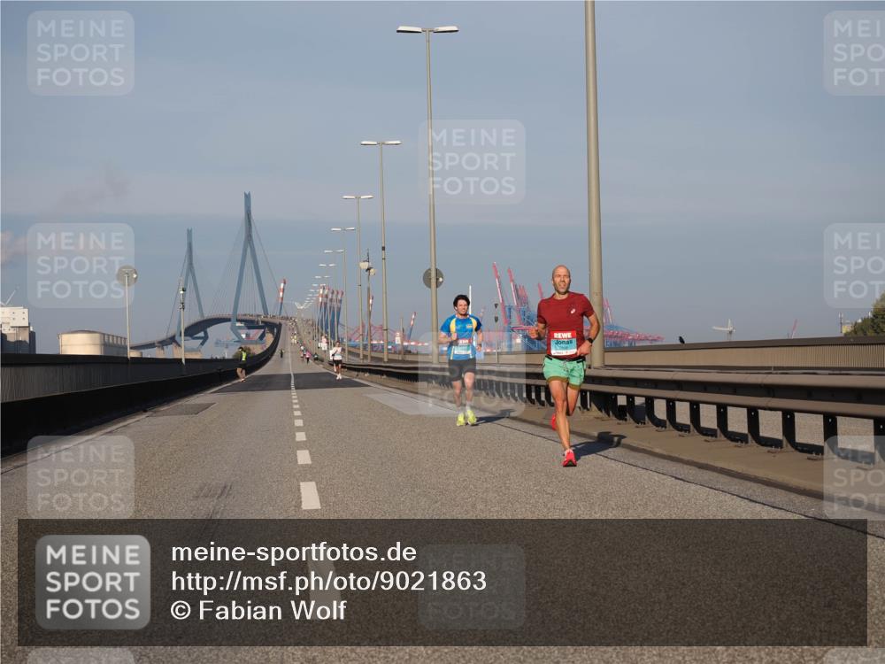 03.10.2025 - Köhlbrandbrückenlauf Fabian Wolf http://msf.ph/oto/9021863 03.10.2025 09:36:37 Position 3  meine-sportfotos.de