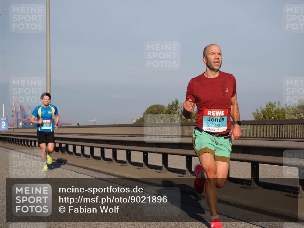 03.10.2025 - Köhlbrandbrückenlauf Fabian Wolf http://msf.ph/oto/9021896 03.10.2025 09:36:40 Position 3 3, 2968 meine-sportfotos.de