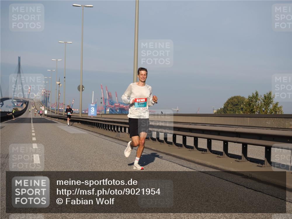 03.10.2025 - Köhlbrandbrückenlauf Fabian Wolf http://msf.ph/oto/9021954 03.10.2025 09:36:57 Position 3 3, 3209 meine-sportfotos.de
