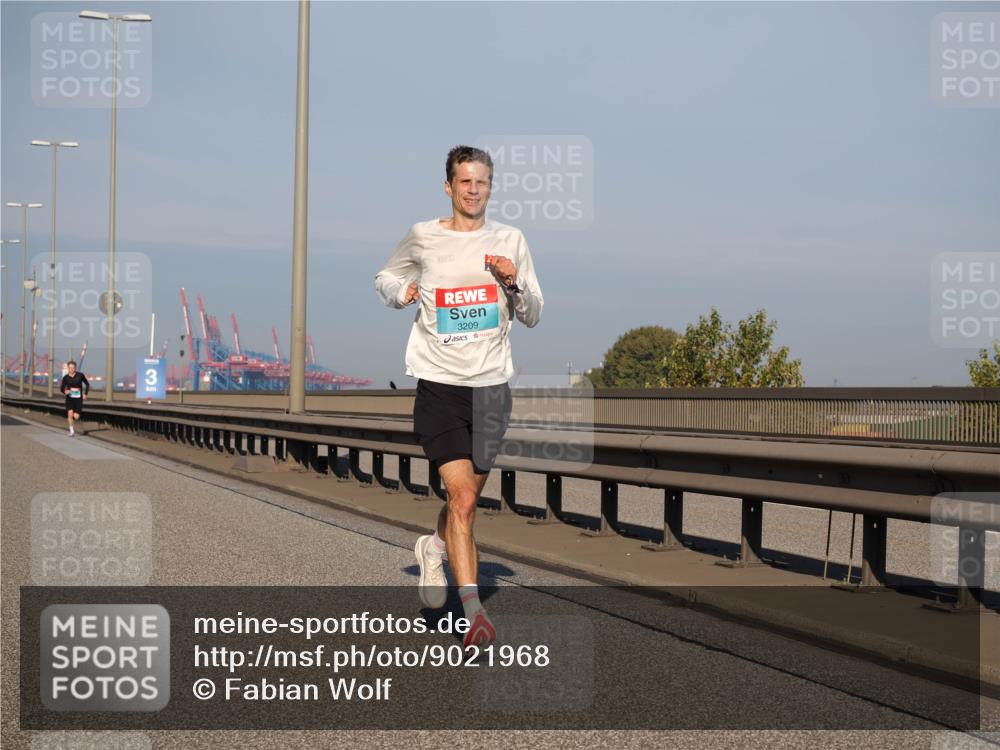 03.10.2025 - Köhlbrandbrückenlauf Fabian Wolf http://msf.ph/oto/9021968 03.10.2025 09:36:58 Position 3 3, 3209 meine-sportfotos.de