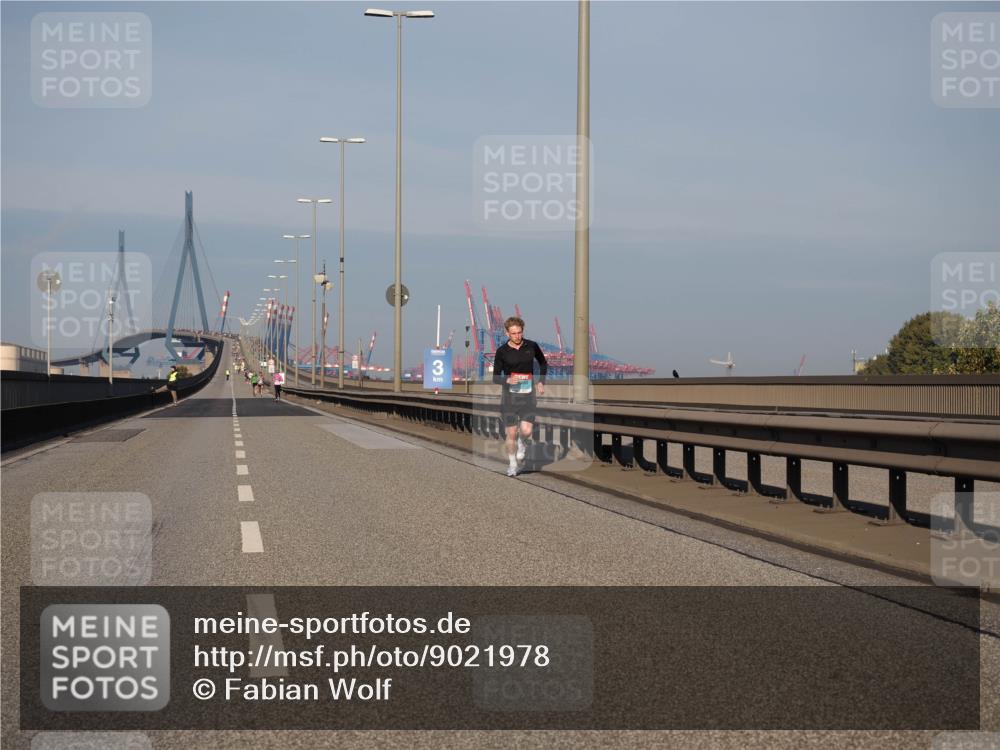 03.10.2025 - Köhlbrandbrückenlauf Fabian Wolf http://msf.ph/oto/9021978 03.10.2025 09:37:05 Position 3  meine-sportfotos.de