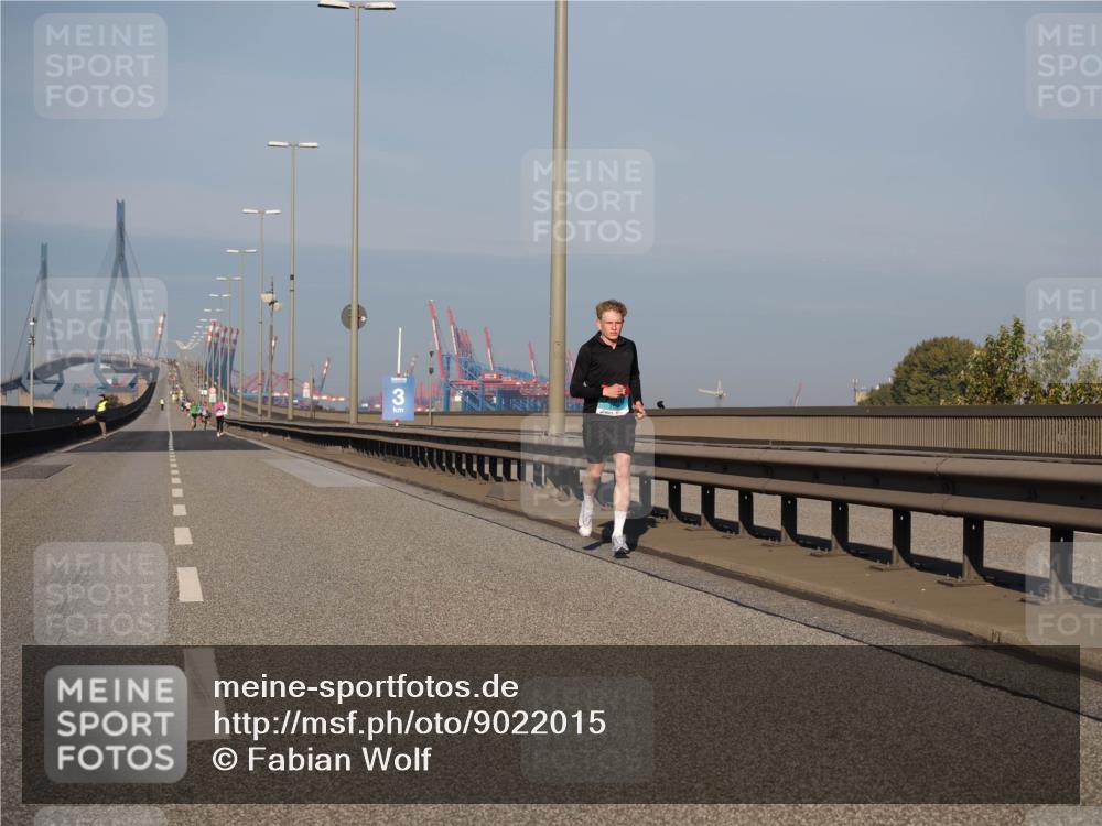 03.10.2025 - Köhlbrandbrückenlauf Fabian Wolf http://msf.ph/oto/9022015 03.10.2025 09:37:06 Position 3  meine-sportfotos.de