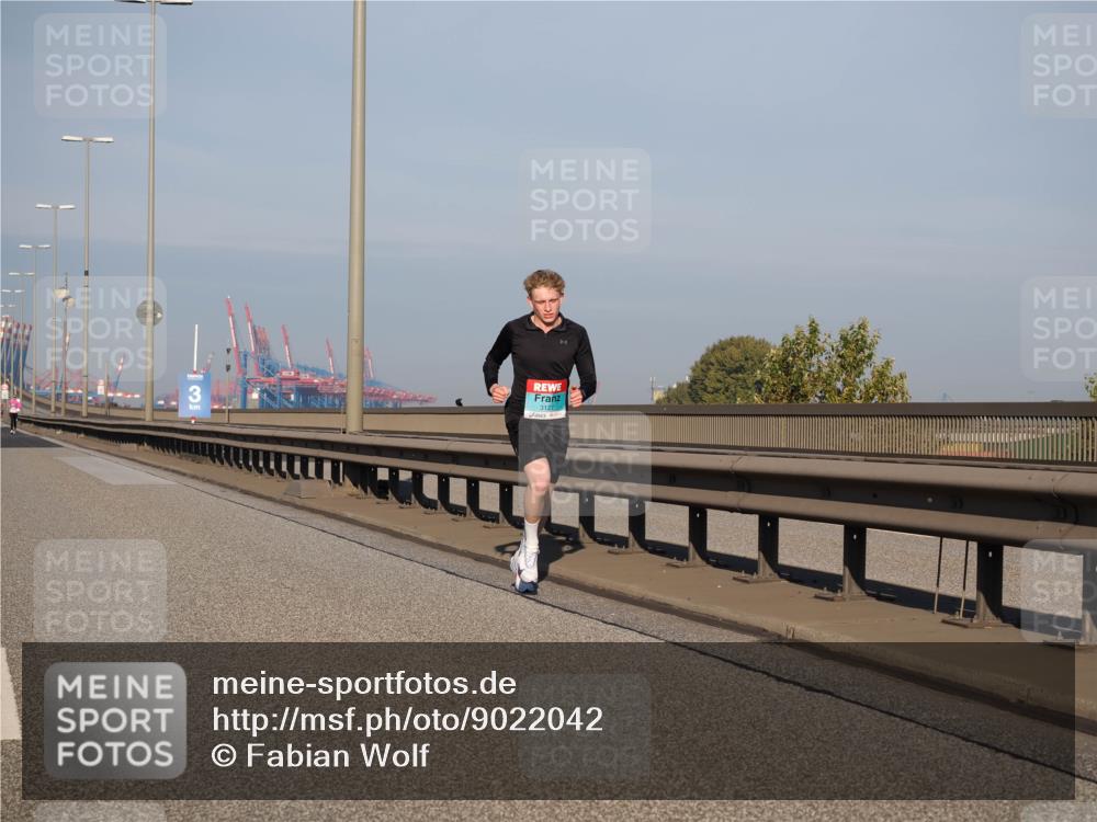 03.10.2025 - Köhlbrandbrückenlauf Fabian Wolf http://msf.ph/oto/9022042 03.10.2025 09:37:07 Position 3 3127 meine-sportfotos.de