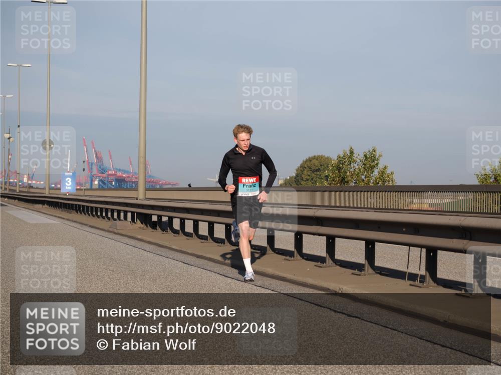 03.10.2025 - Köhlbrandbrückenlauf Fabian Wolf http://msf.ph/oto/9022048 03.10.2025 09:37:07 Position 3 3, 3127 meine-sportfotos.de