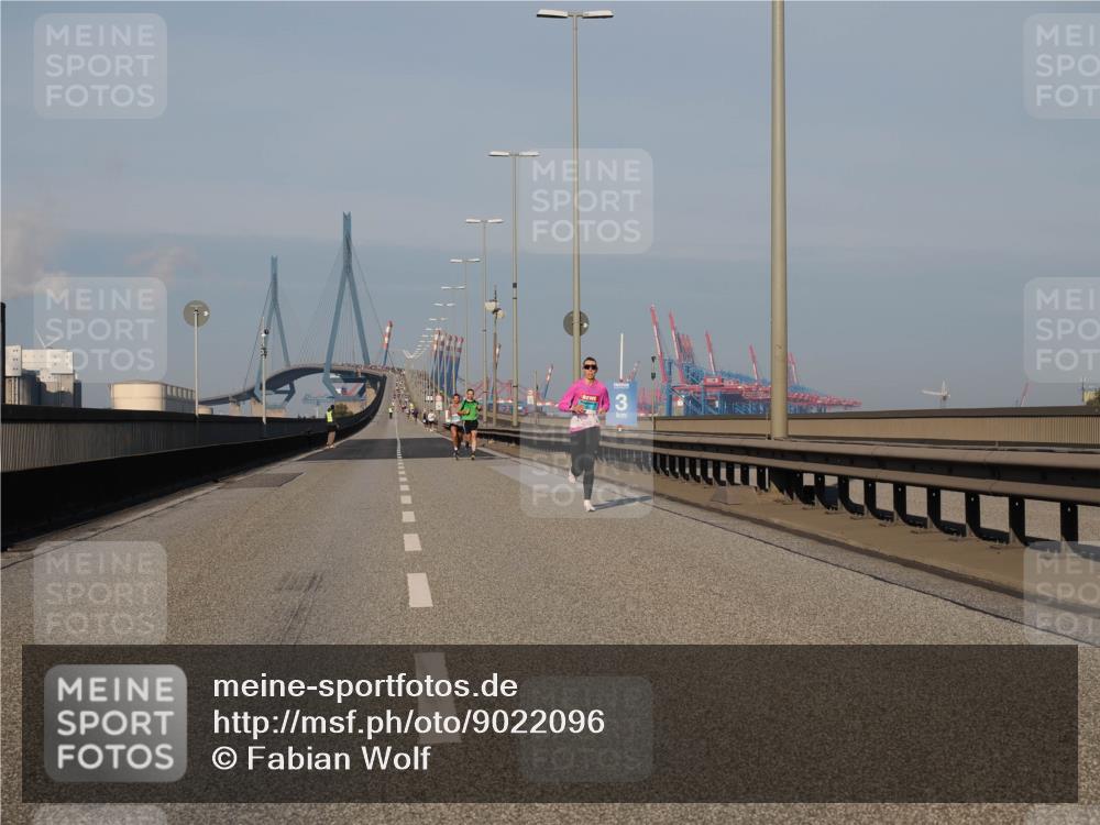 03.10.2025 - Köhlbrandbrückenlauf Fabian Wolf http://msf.ph/oto/9022096 03.10.2025 09:37:28 Position 3  meine-sportfotos.de