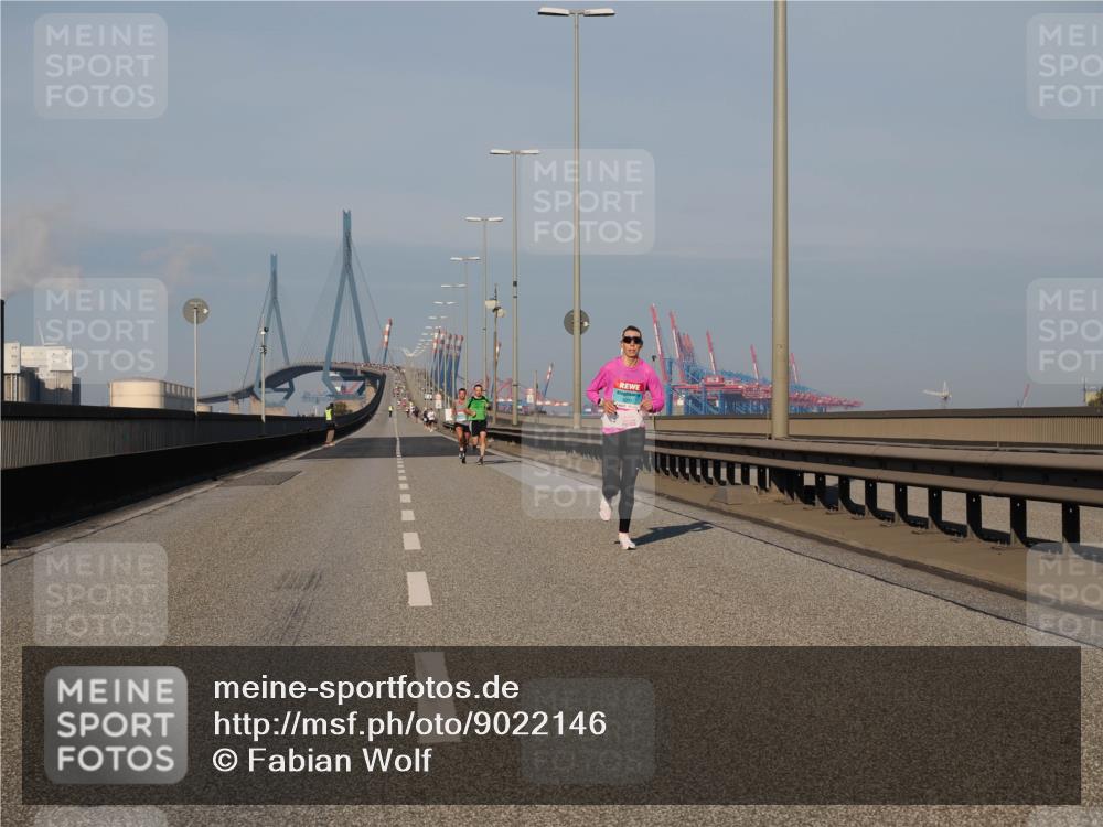 03.10.2025 - Köhlbrandbrückenlauf Fabian Wolf http://msf.ph/oto/9022146 03.10.2025 09:37:30 Position 3  meine-sportfotos.de
