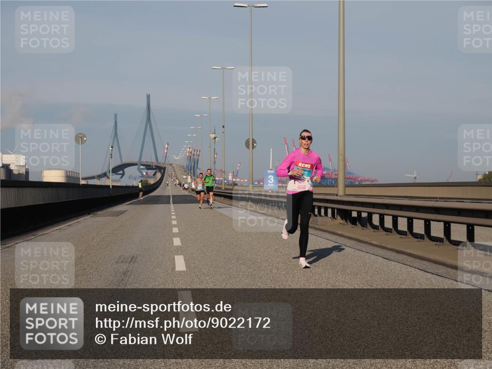 03.10.2025 - Köhlbrandbrückenlauf Fabian Wolf http://msf.ph/oto/9022172 03.10.2025 09:37:31 Position 3  meine-sportfotos.de