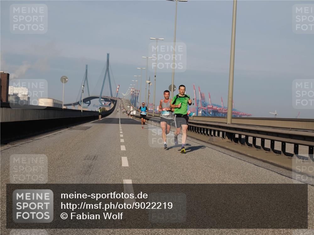 03.10.2025 - Köhlbrandbrückenlauf Fabian Wolf http://msf.ph/oto/9022219 03.10.2025 09:37:39 Position 3  meine-sportfotos.de