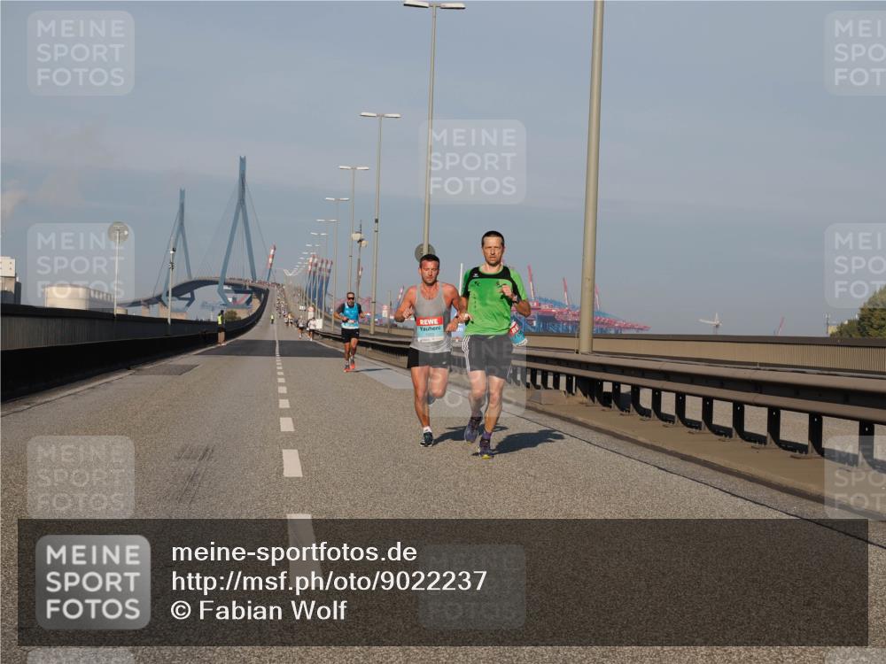 03.10.2025 - Köhlbrandbrückenlauf Fabian Wolf http://msf.ph/oto/9022237 03.10.2025 09:37:40 Position 3  meine-sportfotos.de